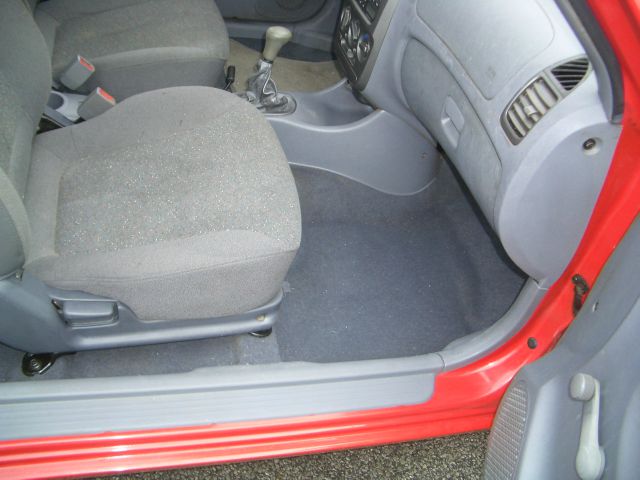 2001 Hyundai Accent ESi