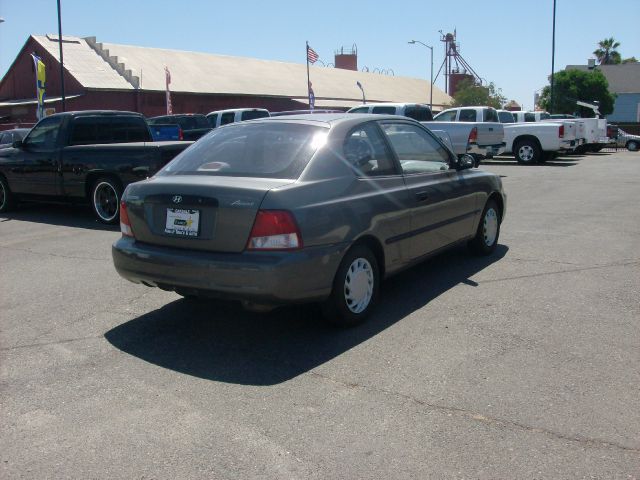 2001 Hyundai Accent ESi