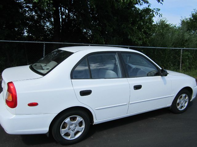 2001 Hyundai Accent S Sedan