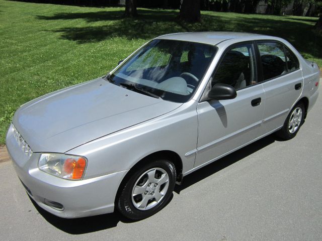 2001 Hyundai Accent S Sedan