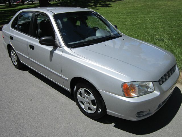 2001 Hyundai Accent S Sedan