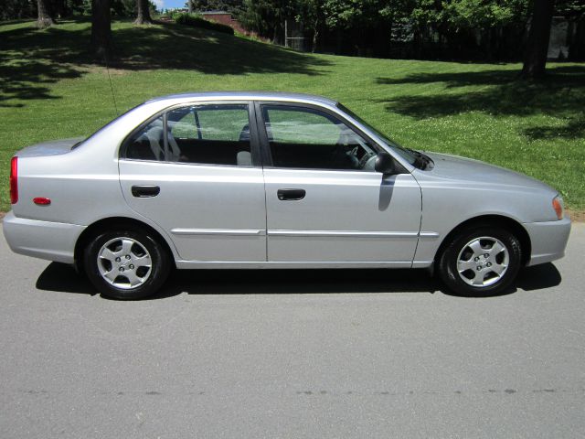 2001 Hyundai Accent S Sedan