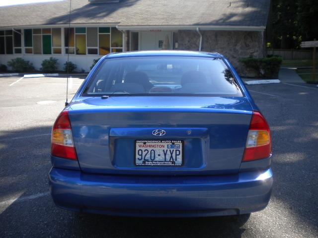 2002 Hyundai Accent S Sedan