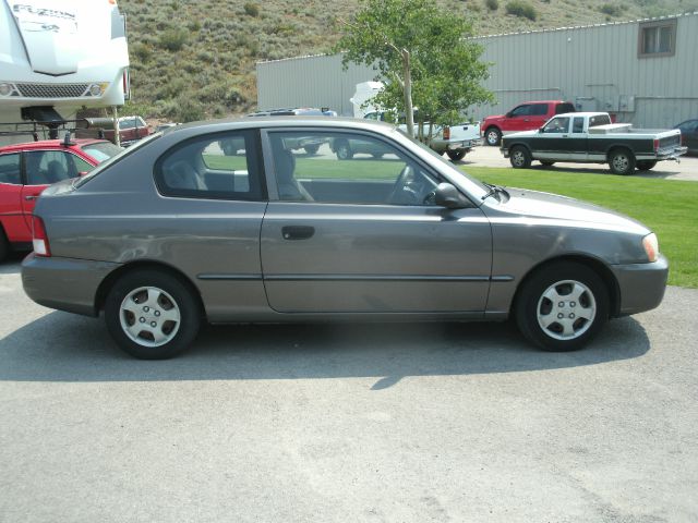 2002 Hyundai Accent XLS