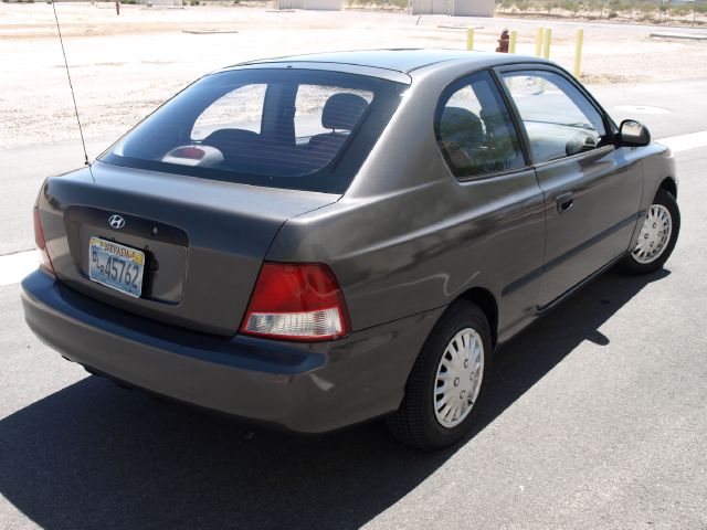 2002 Hyundai Accent ESi