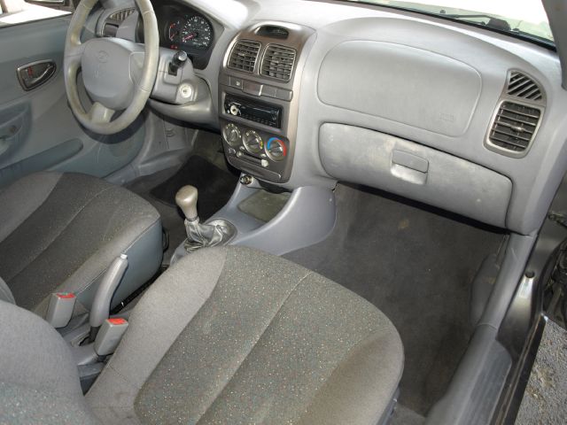 2002 Hyundai Accent ESi