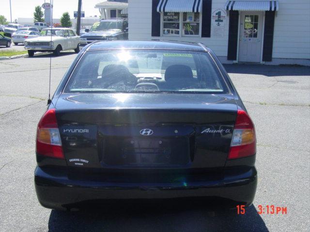 2002 Hyundai Accent S Sedan