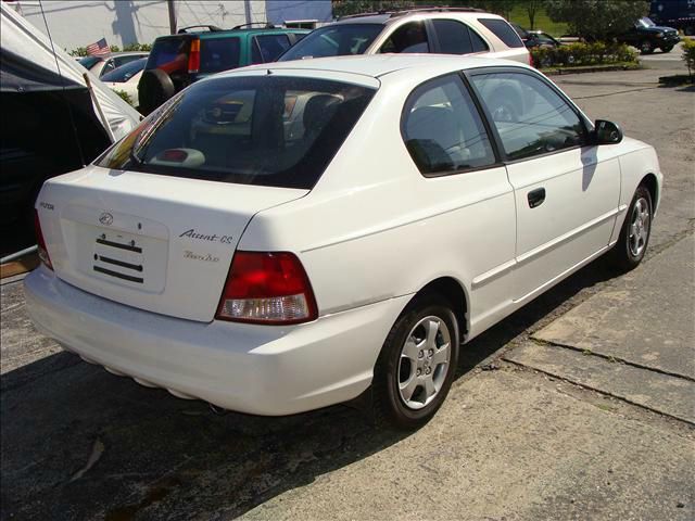 2002 Hyundai Accent XLS