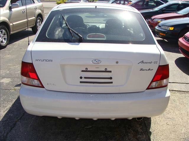 2002 Hyundai Accent XLS