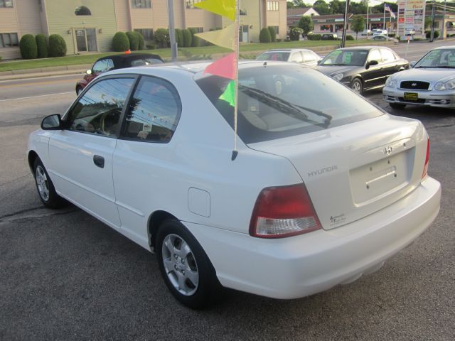 2002 Hyundai Accent XLS