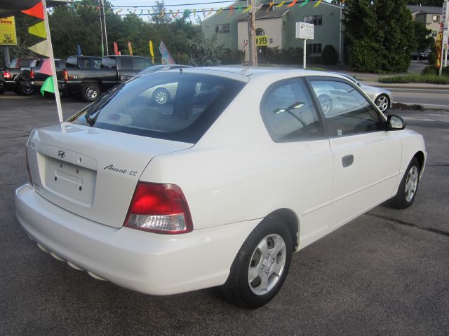 2002 Hyundai Accent XLS