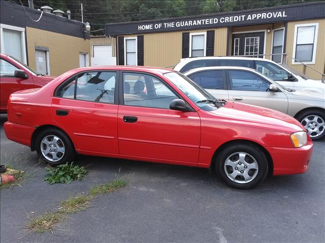 2002 Hyundai Accent S Sedan