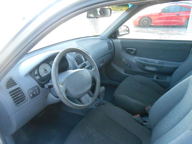 2002 Hyundai Accent XLS