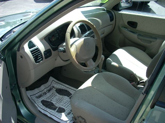 2003 Hyundai Accent Slt,4x4,1-owner,3rd Seat