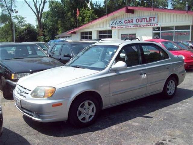 2003 Hyundai Accent SL W/leatherroof