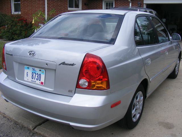 2003 Hyundai Accent Slt,4x4,1-owner,3rd Seat