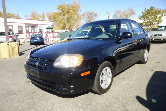 2003 Hyundai Accent Slt,4x4,1-owner,3rd Seat