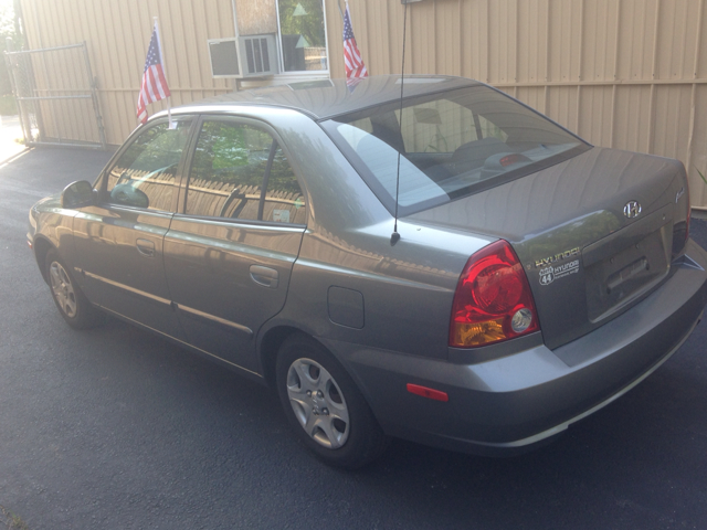 2003 Hyundai Accent Slt,4x4,1-owner,3rd Seat