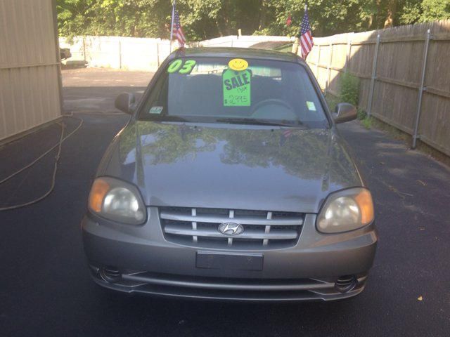 2003 Hyundai Accent Slt,4x4,1-owner,3rd Seat