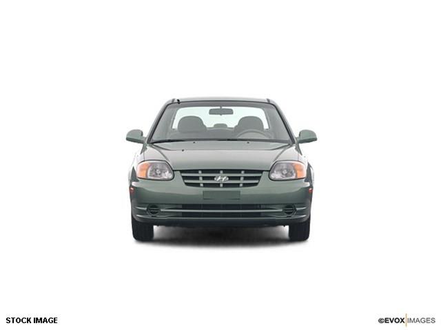 2004 Hyundai Accent S Sedan