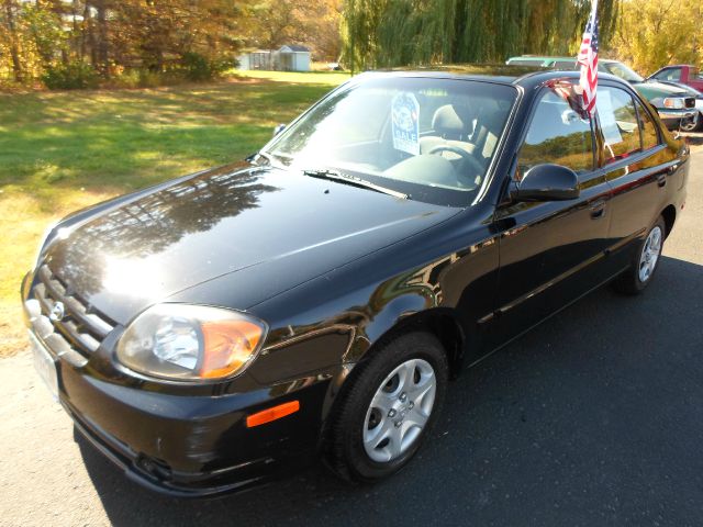 2004 Hyundai Accent Slt,4x4,1-owner,3rd Seat