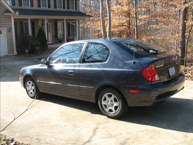 2005 Hyundai Accent FWD 4dr Sport