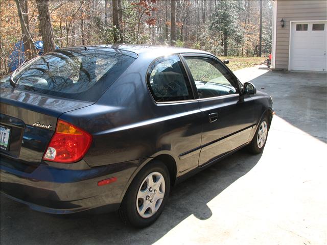 2005 Hyundai Accent FWD 4dr Sport