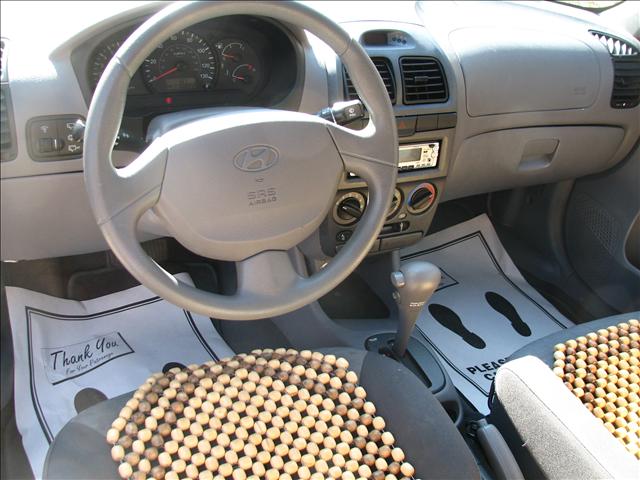 2005 Hyundai Accent FWD 4dr Sport