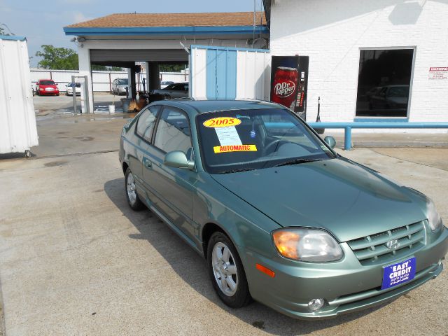 2005 Hyundai Accent 5.2