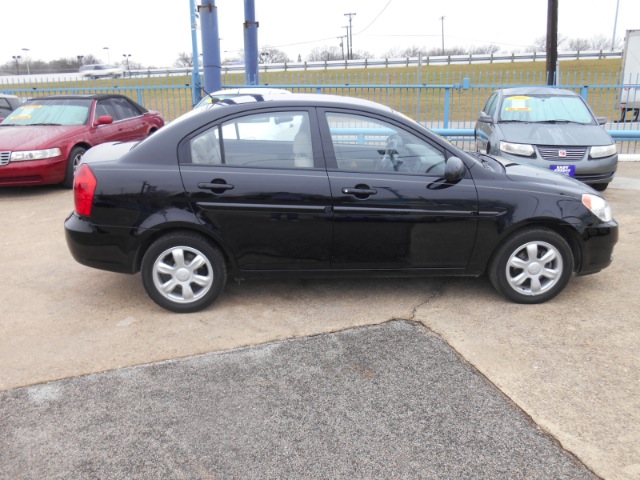 2006 Hyundai Accent FWD 4dr Sport