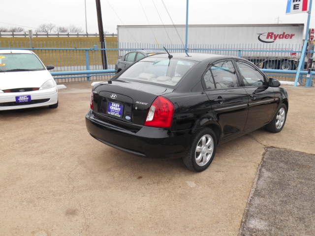 2006 Hyundai Accent FWD 4dr Sport