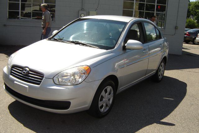 2006 Hyundai Accent FWD 4dr Sport