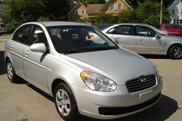 2006 Hyundai Accent FWD 4dr Sport