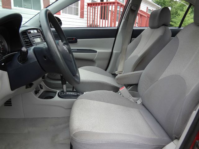 2007 Hyundai Accent 4dr Sdn I4 CVT 2.5 S Sedan