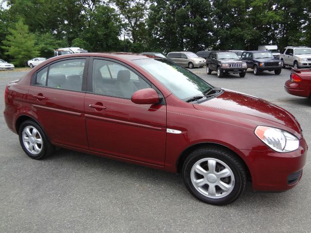 2007 Hyundai Accent 4dr Sdn I4 CVT 2.5 S Sedan