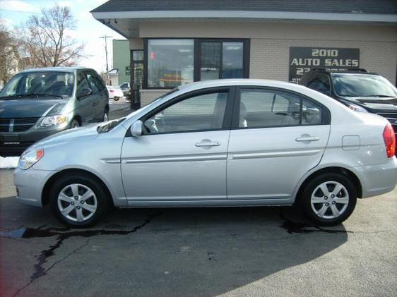 2009 Hyundai Accent Unknown