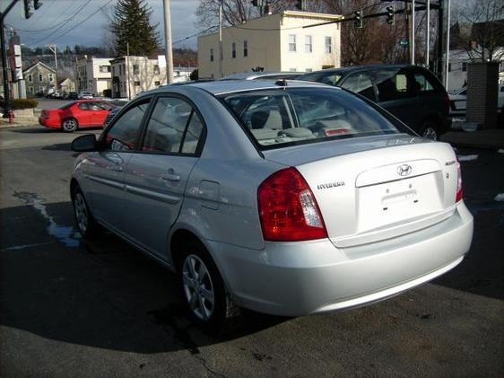 2009 Hyundai Accent Unknown