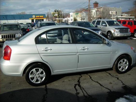 2009 Hyundai Accent Unknown