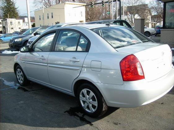 2009 Hyundai Accent Unknown