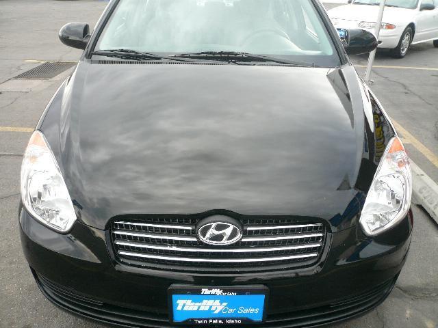 2009 Hyundai Accent FWD 4dr Sport