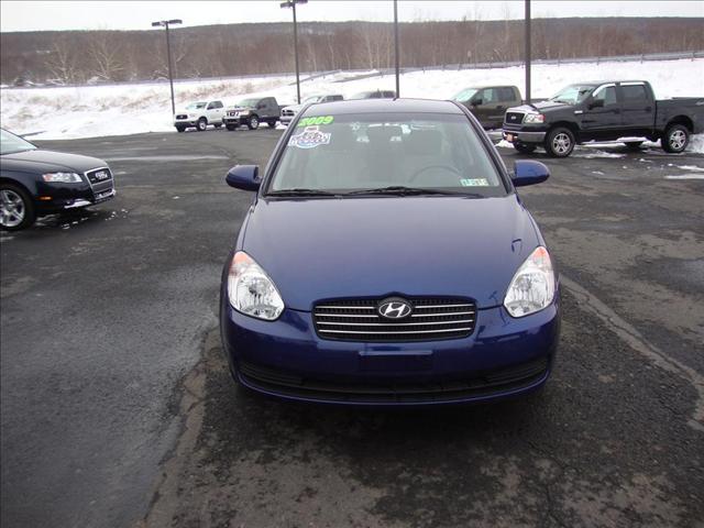 2009 Hyundai Accent FWD 4dr Sport