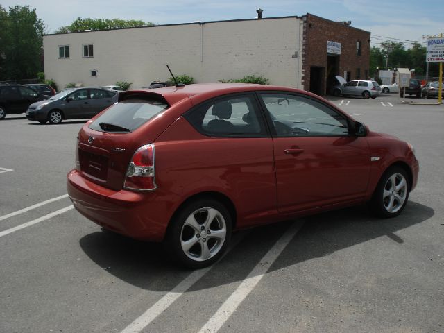 2009 Hyundai Accent LS LOW Milesfactory Warranty Sedan