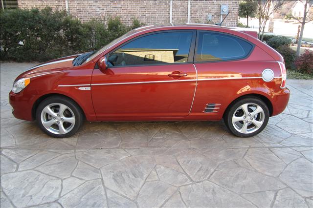 2009 Hyundai Accent SE