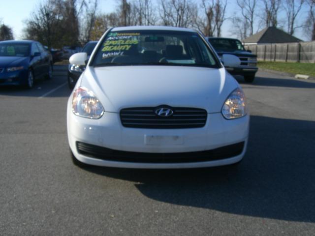 2009 Hyundai Accent Sedan SE