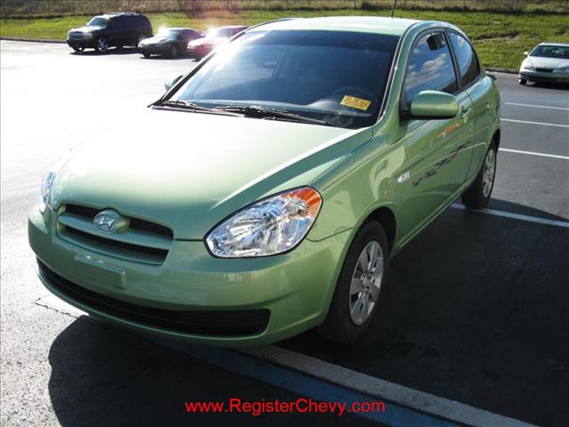 2010 Hyundai Accent SE THIS Beauty IS IN MINT COND