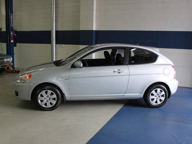 2010 Hyundai Accent XLS