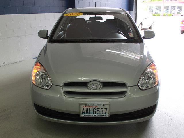 2010 Hyundai Accent XLS