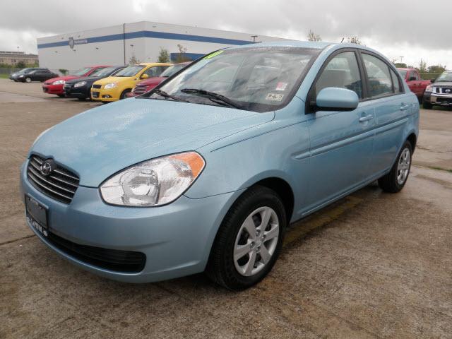 2010 Hyundai Accent FWD 4dr Sport