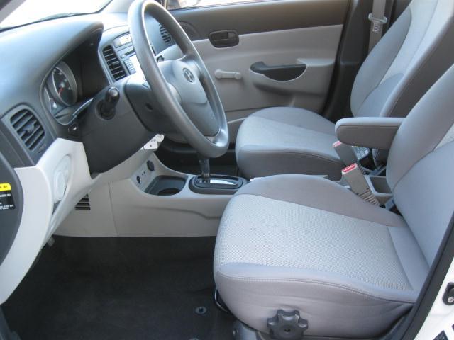 2010 Hyundai Accent Unknown