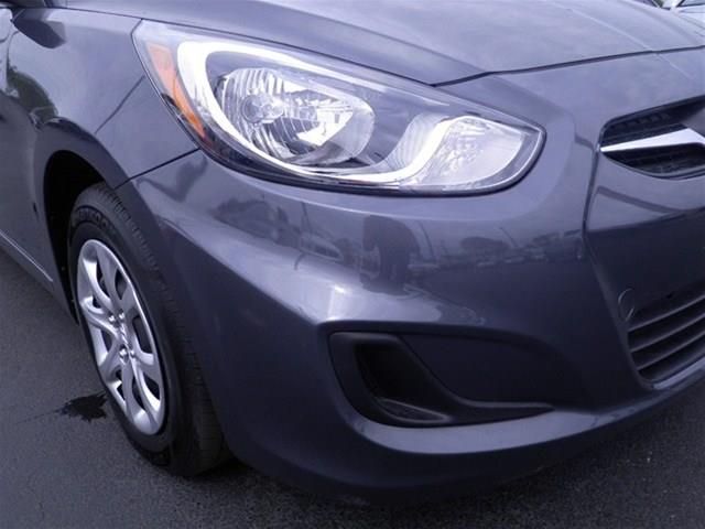 2012 Hyundai Accent FWD 4dr Sport